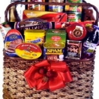 CHRISTMAS LUXURY HAMPERS